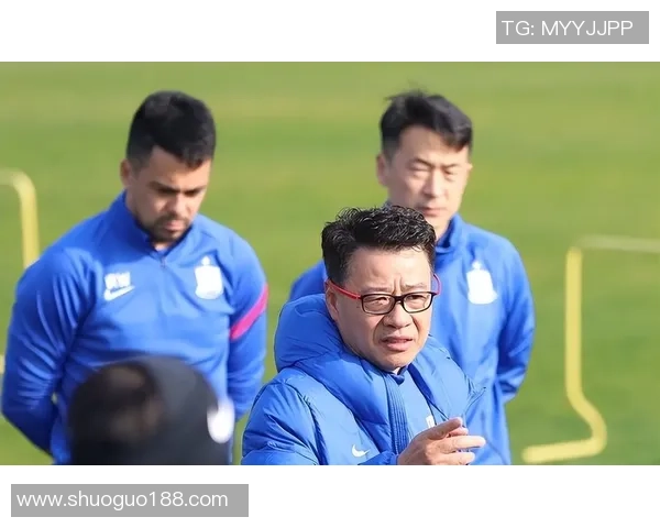 吴金贵决定决定在12月份承受申花高层重金约请，再次带队去成都踢竞赛，吴曦+于汉超点赞欢迎